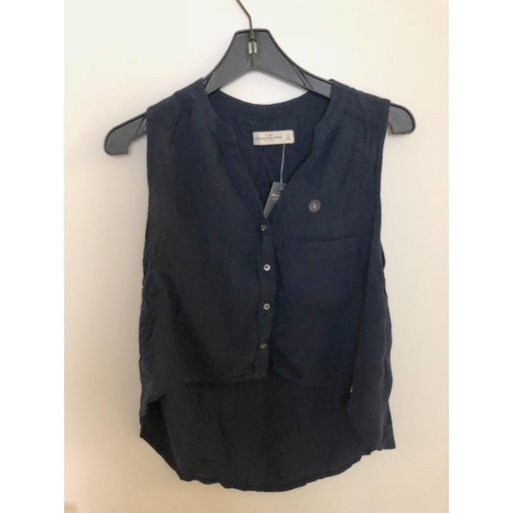 Abercrombie & Fitch top